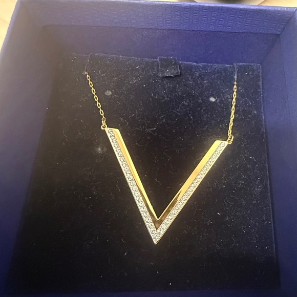 Swarovski Jewelry - NEW Swarovski Delta V Necklace Rose Gold Crystal Pave 15" | 5140120